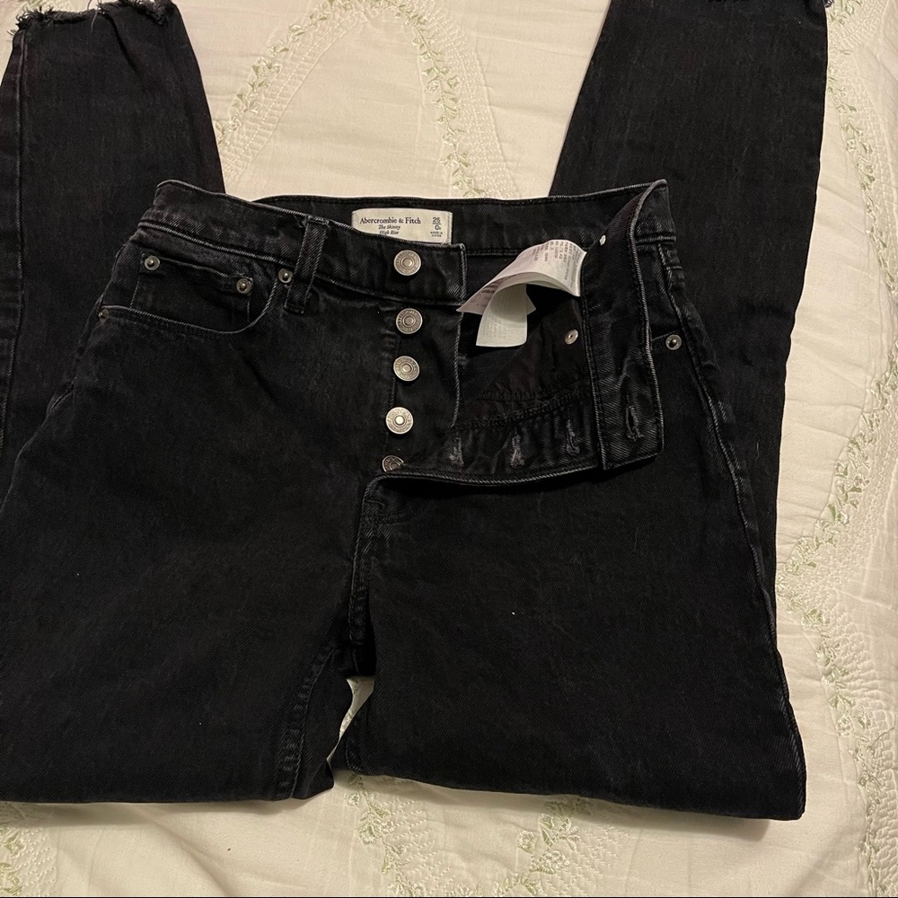 Abercrombie & Fitch “ The Skinny High Rise “